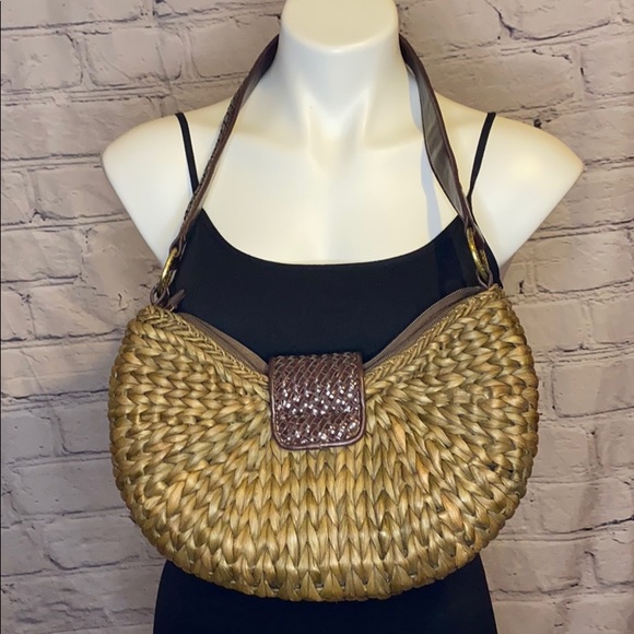 Designer woven wicker style purse - Picture 2 of 6